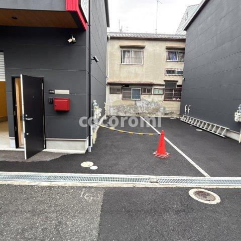 高柳5丁目ガレージハウスの駐車場