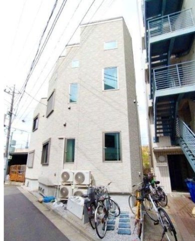 東京都江戸川区1棟売りアパート「平井駅徒歩3分」「2016年築」「満室稼働中」の外観