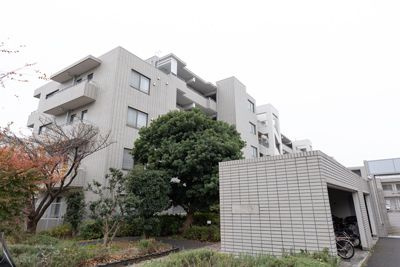 成城ストリームハイツの外観