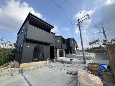 【外観】 | 沖縄市登川（全5棟）2号棟 | 2号棟　駐車2台可♪