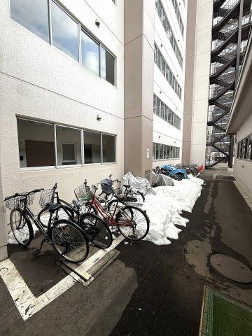 フロンティアビレッジ琴似コートの駐輪場