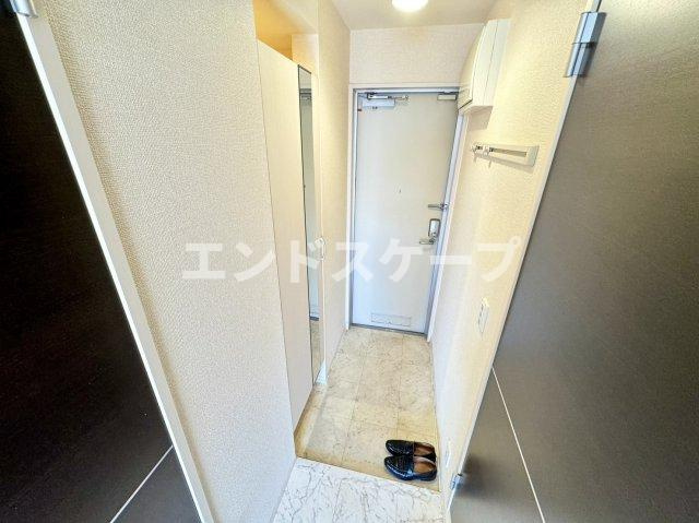 カラーズ ガーデンの玄関|高崎、前橋、伊勢崎エリアのお部屋探しはエンドスケープまで！お客様の理想お聞かせ下さい♪
建具の色が異なる場合があります。