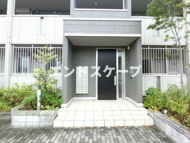 カラーズ ガーデンのエントランス|高崎、前橋、伊勢崎エリアのお部屋探しはエンドスケープまで！お客様の理想お聞かせ下さい♪
