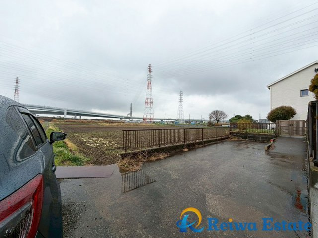 中古戸建　高座郡寒川町田端の前面道路含む現地写真