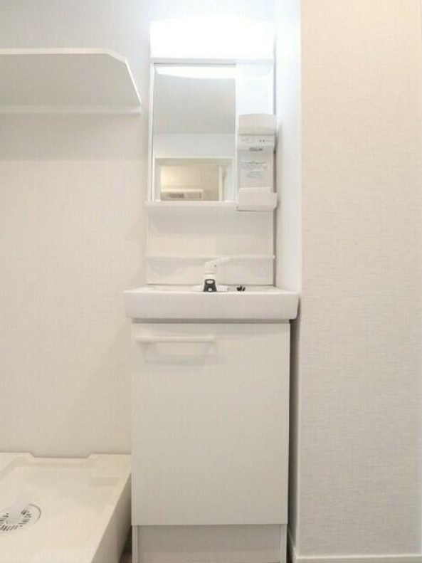さいたま市大宮区宮町５丁目のアパートの洗面所