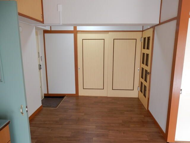 平尾住宅６６号棟の玄関