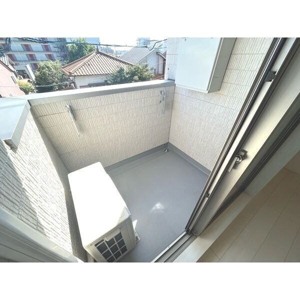 Empire State　名古屋市賃貸　仲介手数料無料のバルコニー