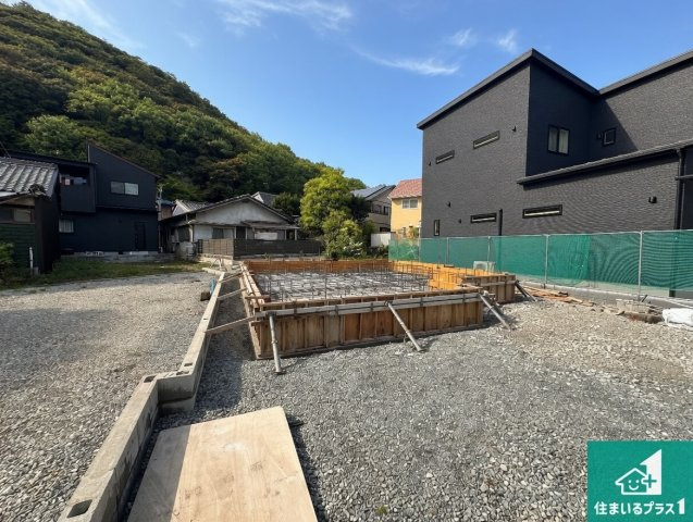 相生市那波本町　新築一戸建ての外観|周辺は落ち着いた街並みの住宅地！子育てがしやすい住環境です！まだ未完成ですが、現地でしかわからない事もございます。是非一度ご覧ください。