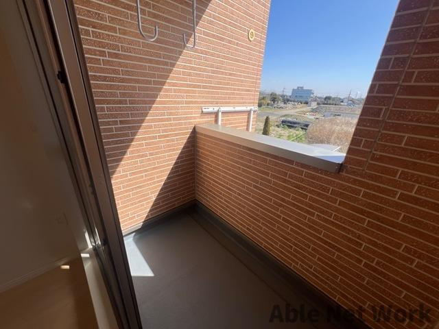 ＥＶＥＲ　ＢＬＵＥのバルコニー|南向きの日当りのいいベランダです