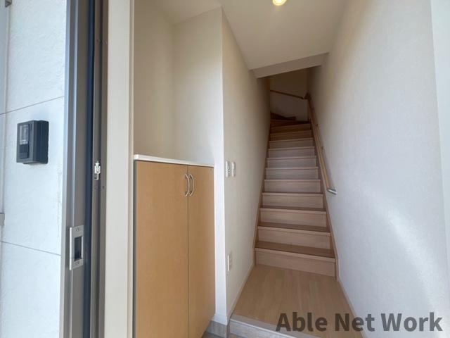 ＥＶＥＲ　ＢＬＵＥの玄関|シューズボックス付き