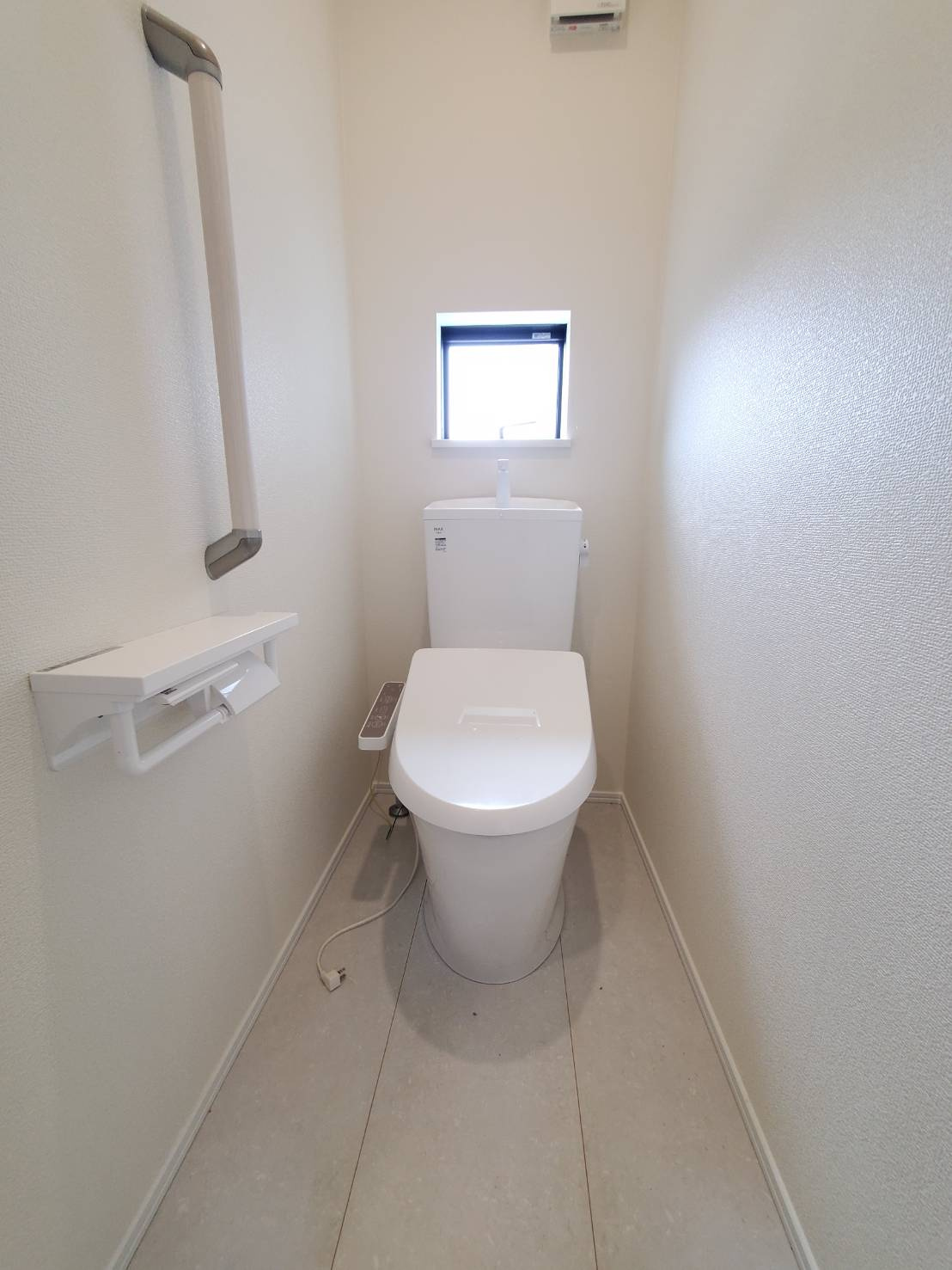 吉川市　中曽根1丁目　新築戸建　全9棟のトイレ|清潔感のあるトイレです