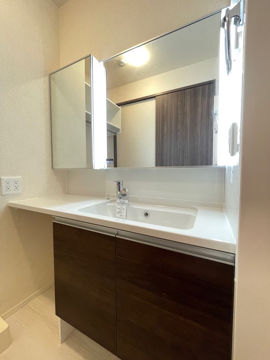 藤沢市湘南台６丁目のアパートの洗面所