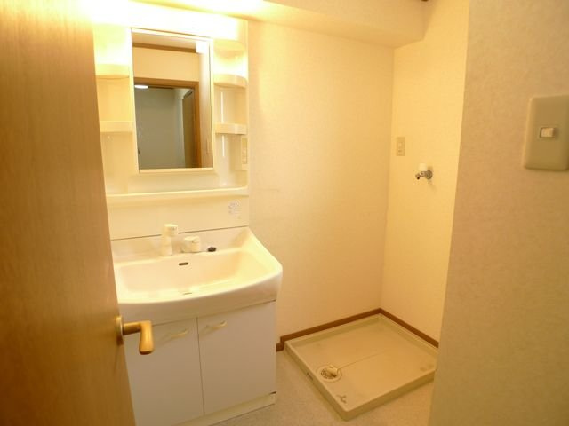 【洗面所】 | コーストビューひびき | コンパクトで使いやすい洗面所