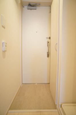 リブリ・サンハイム辻の玄関