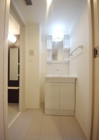 リブリ・サンハイム辻の独立洗面台