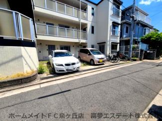 【駐車場】