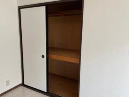 エクセレート府中B棟の収納|専用の収納スペースです