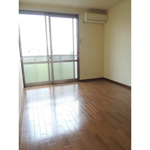 エスポワール戸田の居間・リビング