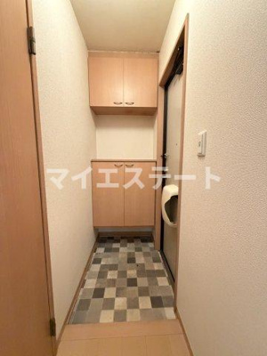 【居間・リビング】 | フルール・ド・スリジェA棟 | 別部屋写真使用