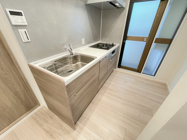 テラスハウスヴィップ東長崎のキッチン|※同仕様基準写真

現地ご見学希望・資料請求などお気軽にお問い合わせ下さい！
03-5990-5201