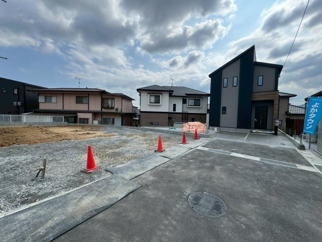 SUN COURTーサンコート－小倉南区葛原東2丁目【小倉南区　新築戸建て】の前面道路含む現地写真|現地撮影　2026,3,12　SUN COURTーサンコート－小倉南区葛原東2丁目【小倉南区　新築戸建て】