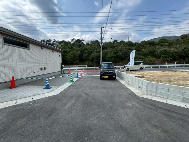 SUN COURTーサンコート－小倉南区葛原東2丁目【小倉南区　新築戸建て】の前面道路含む現地写真|現地撮影　2026,3,12　SUN COURTーサンコート－小倉南区葛原東2丁目【小倉南区　新築戸建て】