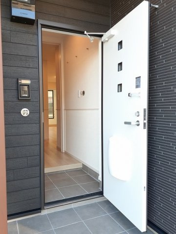 ルル・フルール　Ⅱの玄関