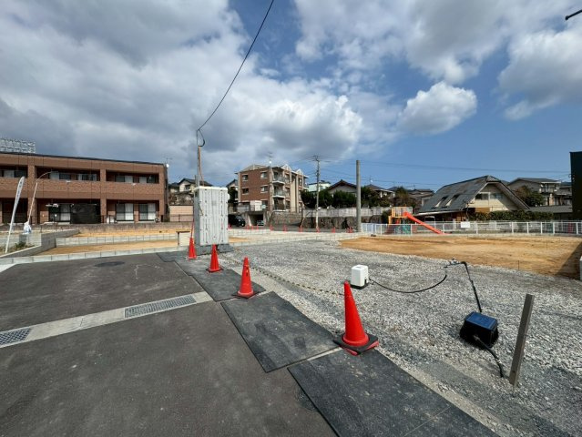 【前面道路含む現地写真】の画像