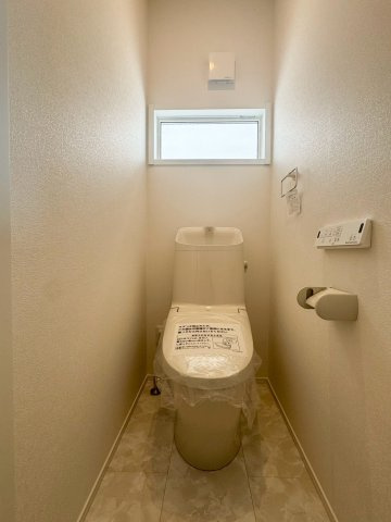 SUN COURTーサンコート－小倉南区葛原東2丁目【小倉南区　新築戸建て】のトイレ|2階にもトイレ完備で助かります【小倉南区　新築戸建て】