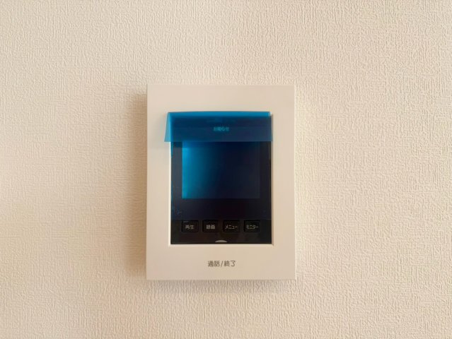 SUN COURTーサンコート－小倉南区葛原東2丁目【小倉南区　新築戸建て】の防犯設備|来客者を確認できるＴＶモニタ付インターフォン【小倉南区　新築戸建て】