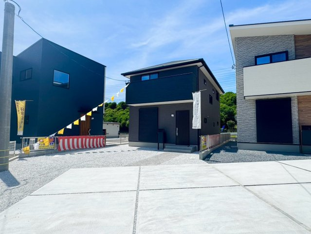 SUN COURTーサンコート－小倉南区葛原東2丁目【小倉南区　新築戸建て】の駐車場|駐車スペースも広々♪【小倉南区　新築戸建て】