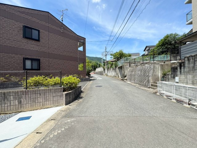 SUN COURTーサンコート－小倉南区葛原東2丁目【小倉南区　新築戸建て】の前面道路含む現地写真|現地撮影　2026,7,31　SUN COURTーサンコート－小倉南区葛原東2丁目【小倉南区　新築戸建て】