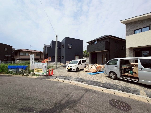 【前面道路含む現地写真】の画像