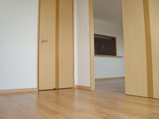オークウッドガーデンの内装|洋室