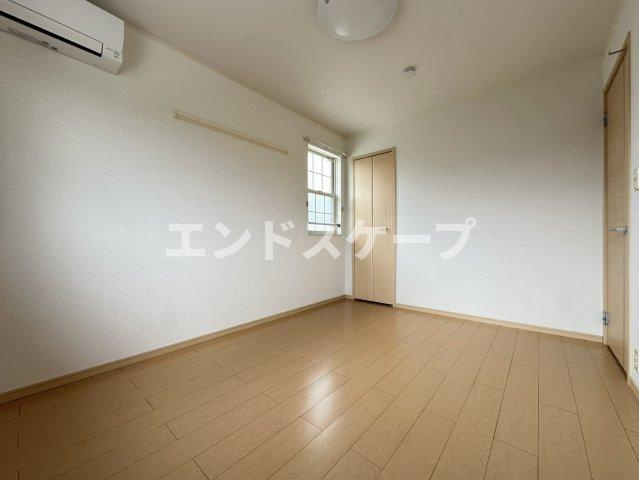 グランデヒルⅥの居間・リビング|高崎、前橋のお部屋探しはエンドスケープまで！お客様の理想お聞かせ下さい♪