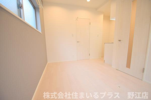 ルアーナ千林清水の居間・リビング