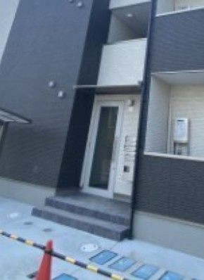 ジーメゾン豊春のエントランス