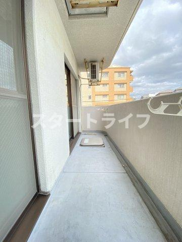 大阪市東淀川区東中島５丁目の賃貸マンションのバルコニー