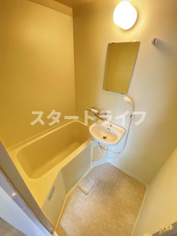 大阪市東淀川区東中島５丁目の賃貸マンションの浴室