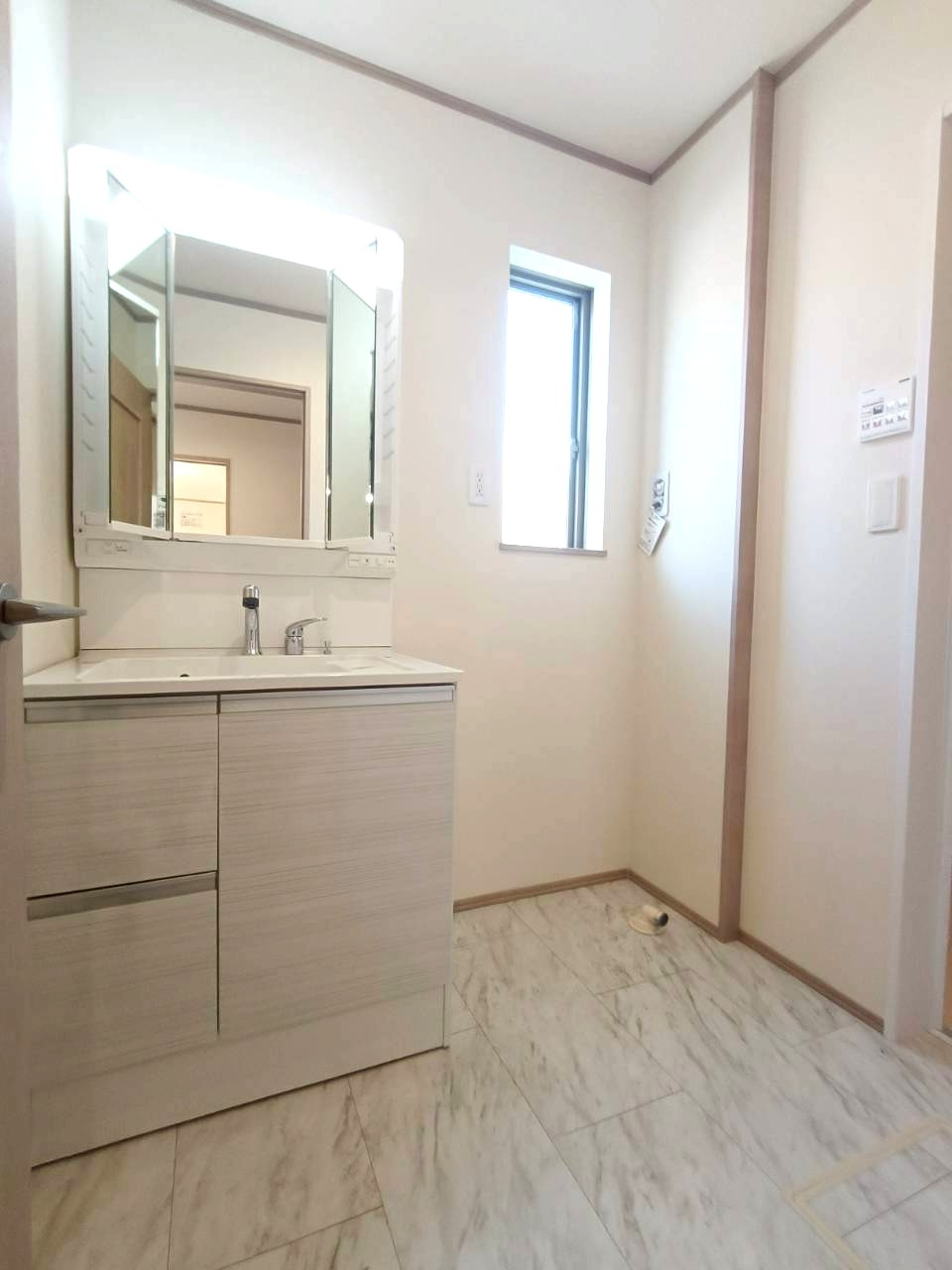 吉川市　中曽根1丁目　新築戸建　全9棟の洗面所|施工例です