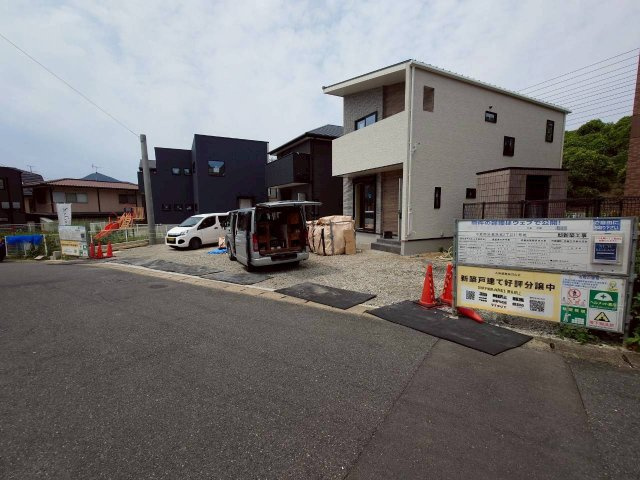 ARCHI DAYSーアーキデイズ－小倉南区葛原東2丁目【小倉南区　新築戸建て】の前面道路含む現地写真|現地撮影　2026,6,11　ARCHI DAYSーアーキデイズ－小倉南区葛原東2丁目【小倉南区　新築戸建て】