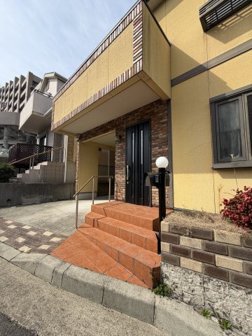 道正川戸建住宅のエントランス