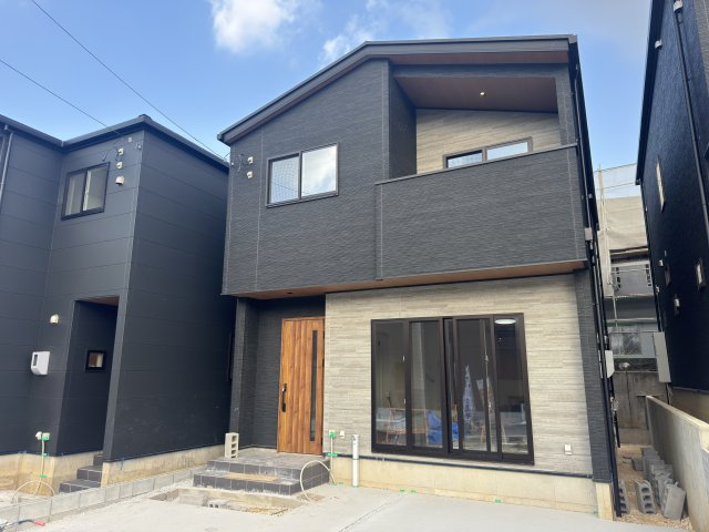 沖縄市登川（全5棟）3号棟の外観|3号棟　並列駐車2台可♪