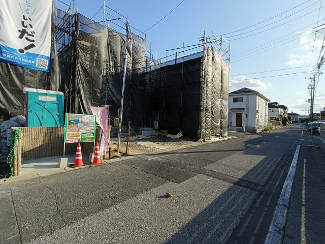 吉川市　中曽根1丁目　新築戸建　全9棟の前面道路含む現地写真|前面道路含む現地写真です