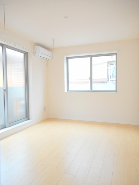 ＣＡＳＡ ＮＡＫＡＭＵＲＡの居間・リビング|角部屋2面採光　