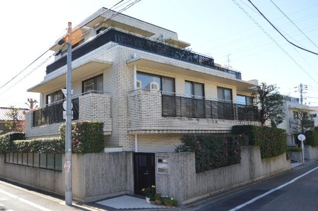 クレードルパレス柿の木坂の外観|外観は落ち着いています