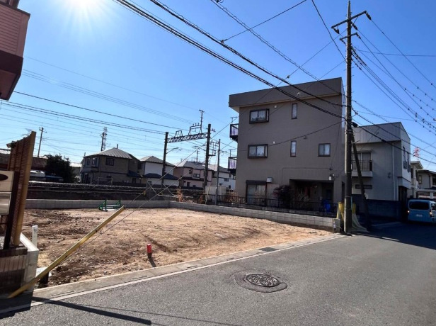 敷地面積38坪　売地　川越市今成三丁目2期の前面道路含む現地写真|北側公道約5.1ｍ、12.774ｍ接道！お車の出し入れもラクラクです♪