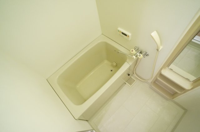 武庫リバーハイツ西野の浴室|参考、同建物・同間取りの号室