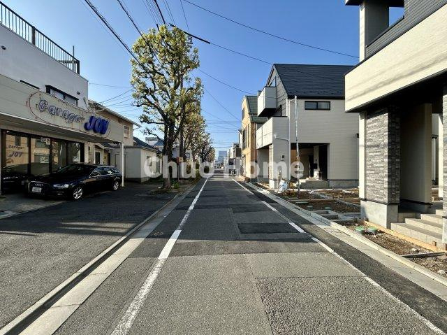 江戸川区中央2丁目新築分譲住宅の前面道路含む現地写真