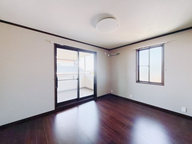 【中古戸建】太田市新田市野井町の洋室|■洋室｜子供部屋のメリットは「自立心を養うことができる」「自分で整理整頓できるようになる」そして、お子様が成長した際には「プライバシーを確保できる」といい事だらけ♪